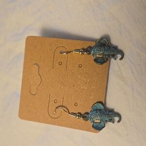 NWT Elephant Earrings